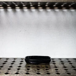 Assiette creuse en grès n°7 - Noir d'Encre