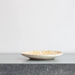 Assiette en faïence tachetée - Ambre
