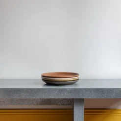 Assiette plate en grès fin - Cannelle