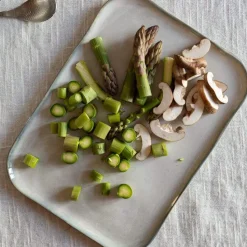 Assiette plate en grès n°1 - Mastic