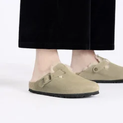 Birkenstock - Sabots Boston en Fourrure - Taupe