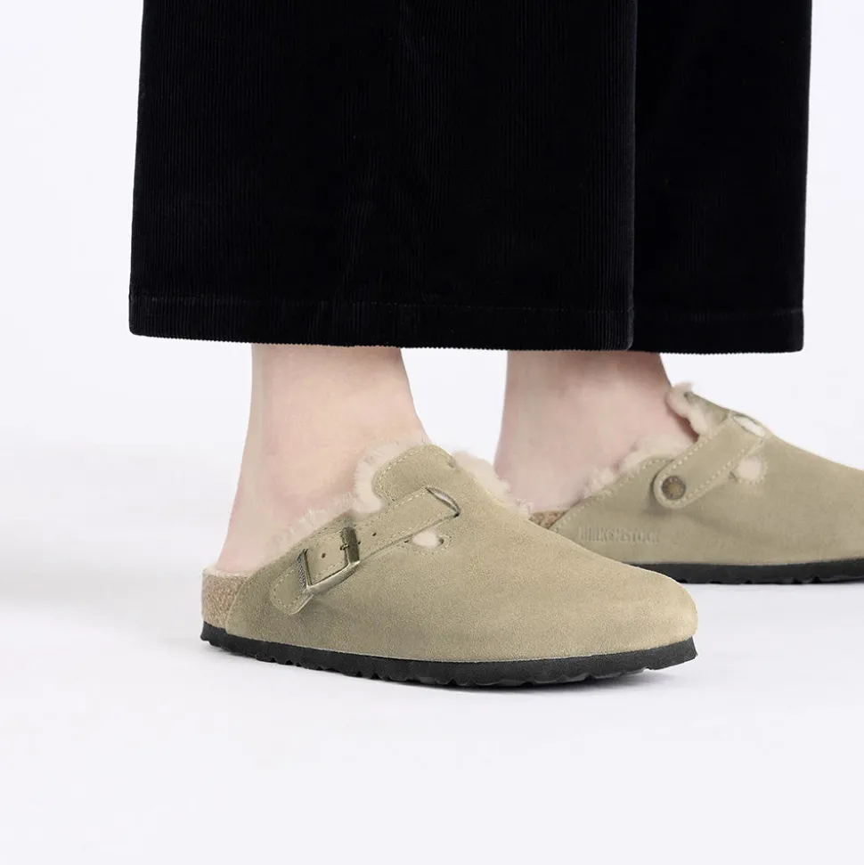 Birkenstock - Sabots Boston en Fourrure - Taupe