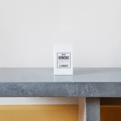 Bougie L:A BRUKET - N°255 Hinoki