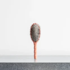 Brosse à cheveux N.01 L'UNIVERSELLE - Soin & Brillance - Corail