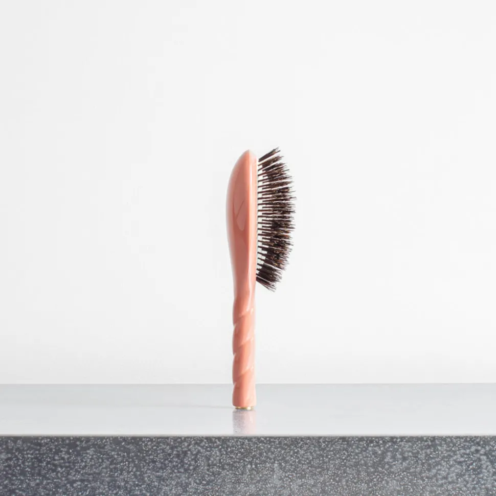 Brosse à cheveux N.01 L'UNIVERSELLE - Soin & Brillance - Corail