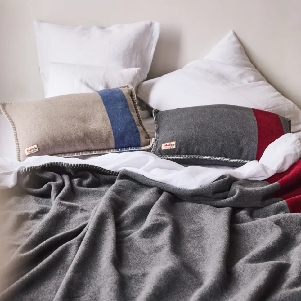 Couverture Merci - Gris