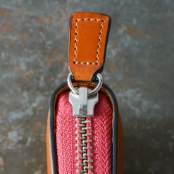 Il Bussetto x Merci - Portefeuille Bi-Fold Zip - Biscuit
