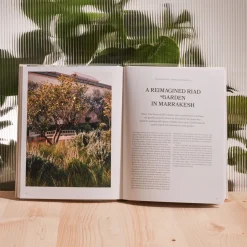 Livre - The Avant Garden