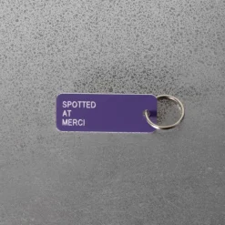 Merci x Various Keytags - Porte-clé "Spotted at Merci" - Violet
