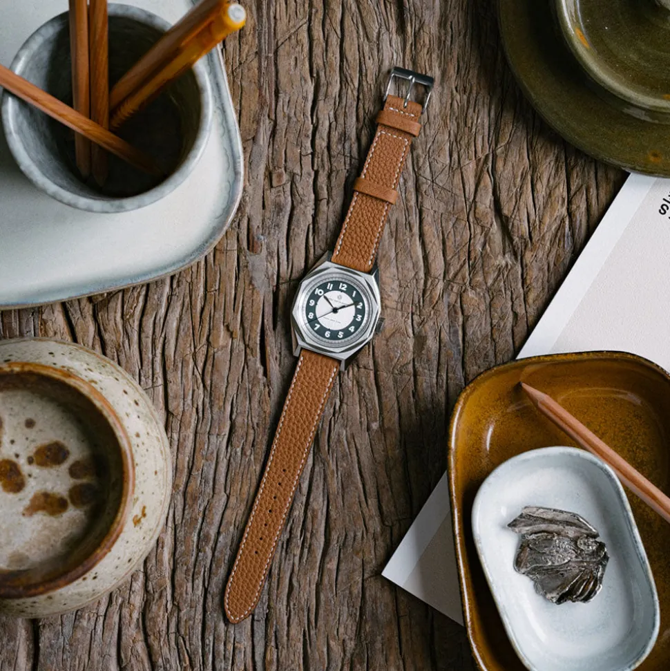 Montre - Merci Instruments Beaumarchais H02 x Hodinkee