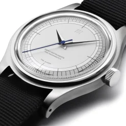 Montre LMM-01 : The Archiwatch (Mécanique)