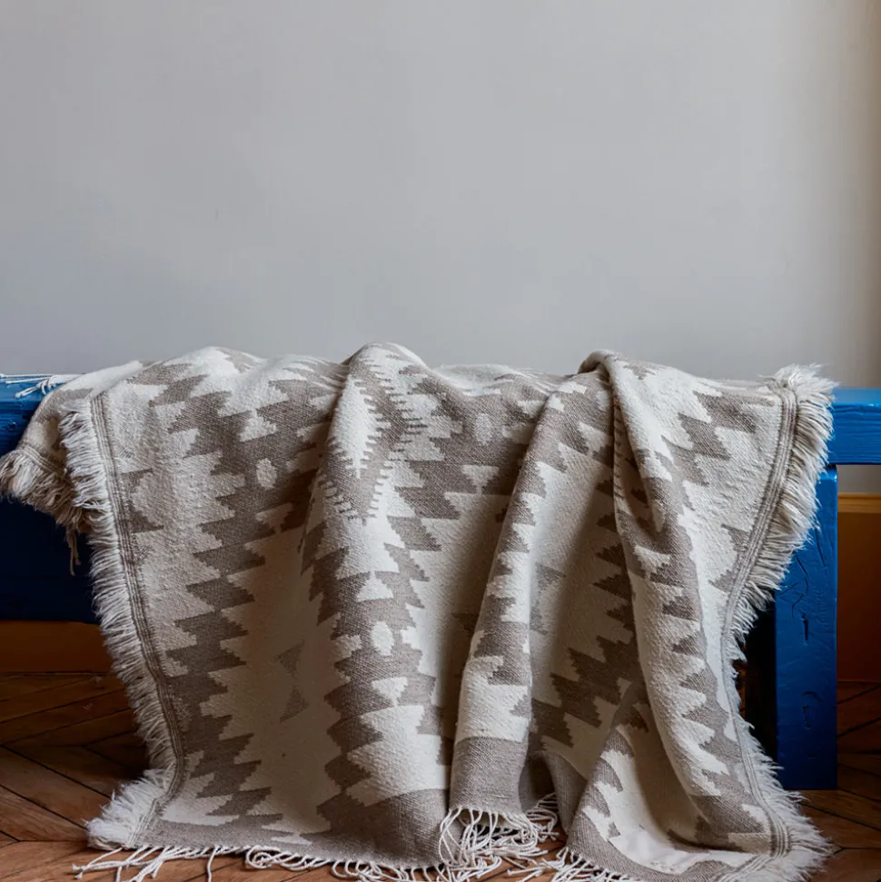 Plaid Kilim