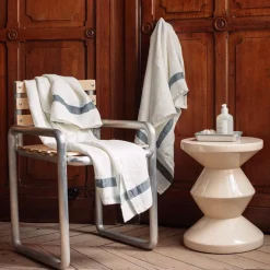Serviette de bain en lin - Nid d'abeille - Bande Bleu Pétrole