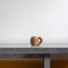 Tasse façonnée à la main - Marron & Orange