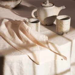 Théière en terre locale - Blanc gris