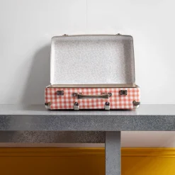 Valise rigide en carton bouilli - Vichy Rose Elafonissi