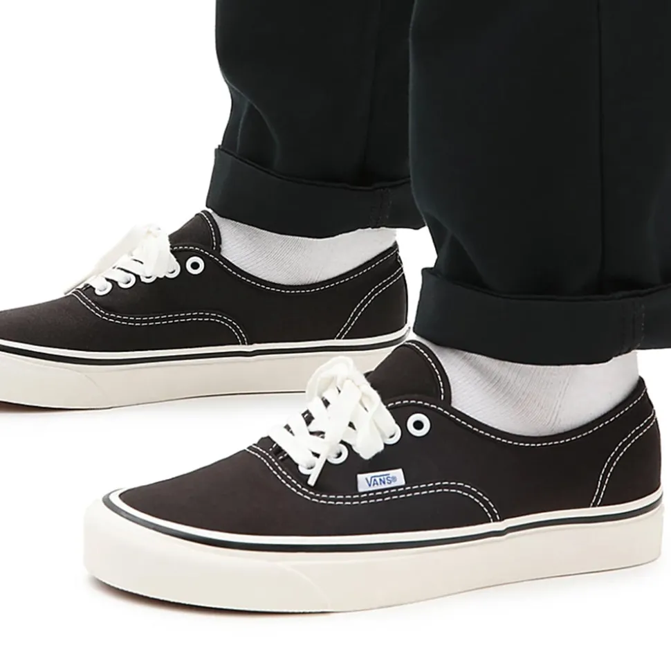 Vans - Authentic 44 DX - Noir